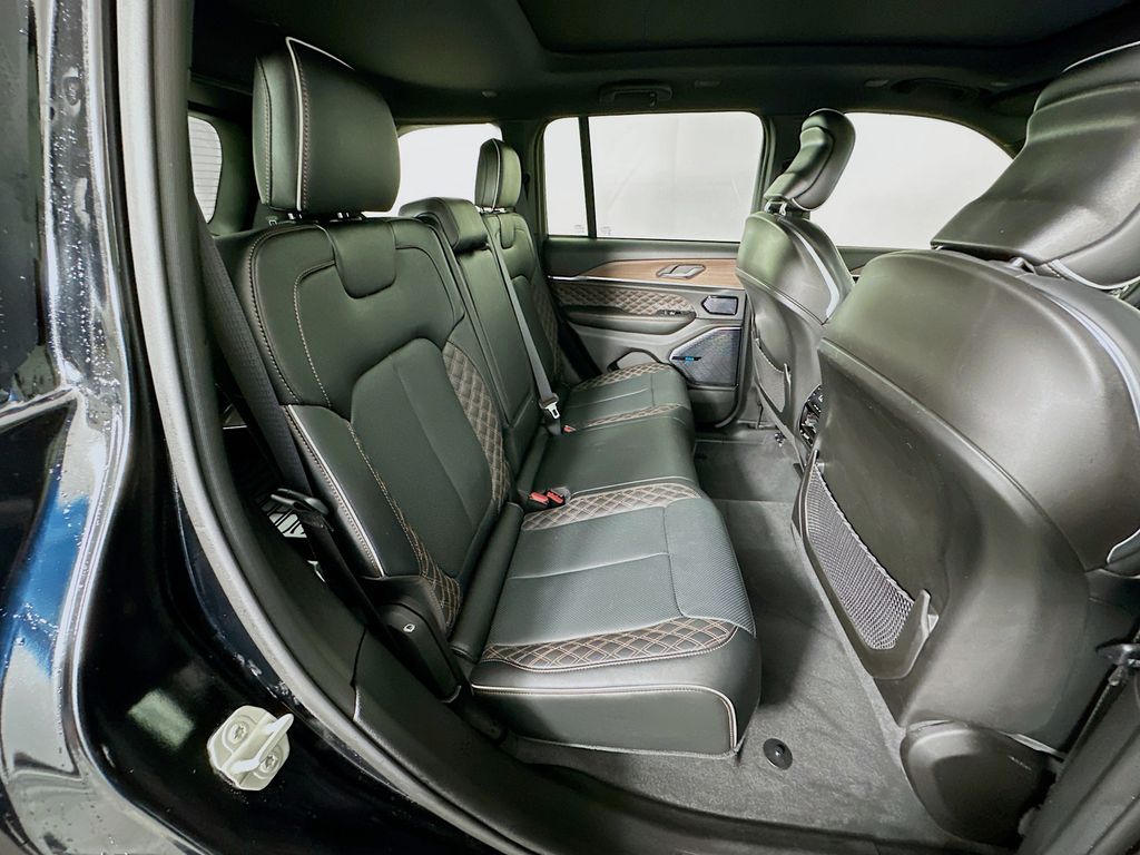 Thumbnail: 2024 Jeep Grand Cherokee - 28