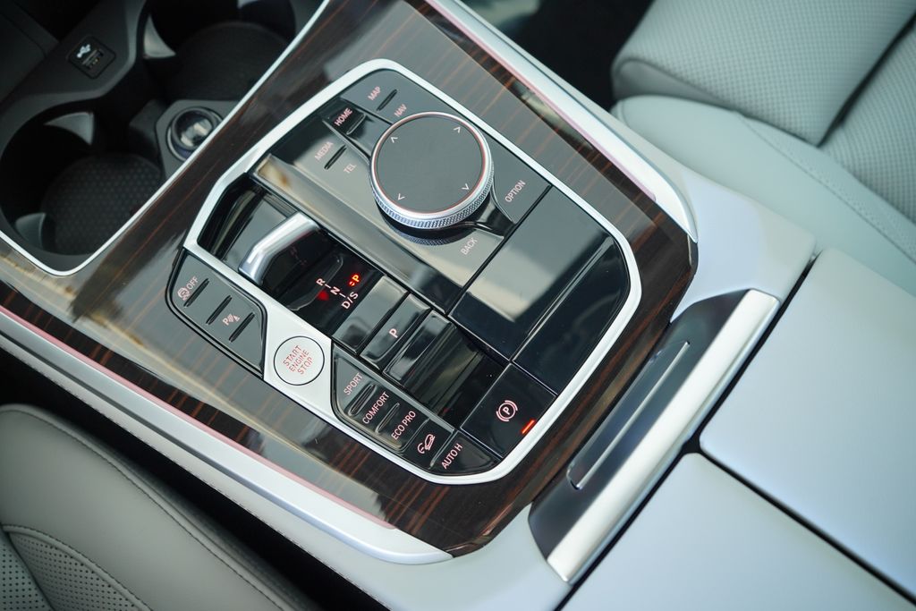 Thumbnail: 2026 BMW X5 - 19