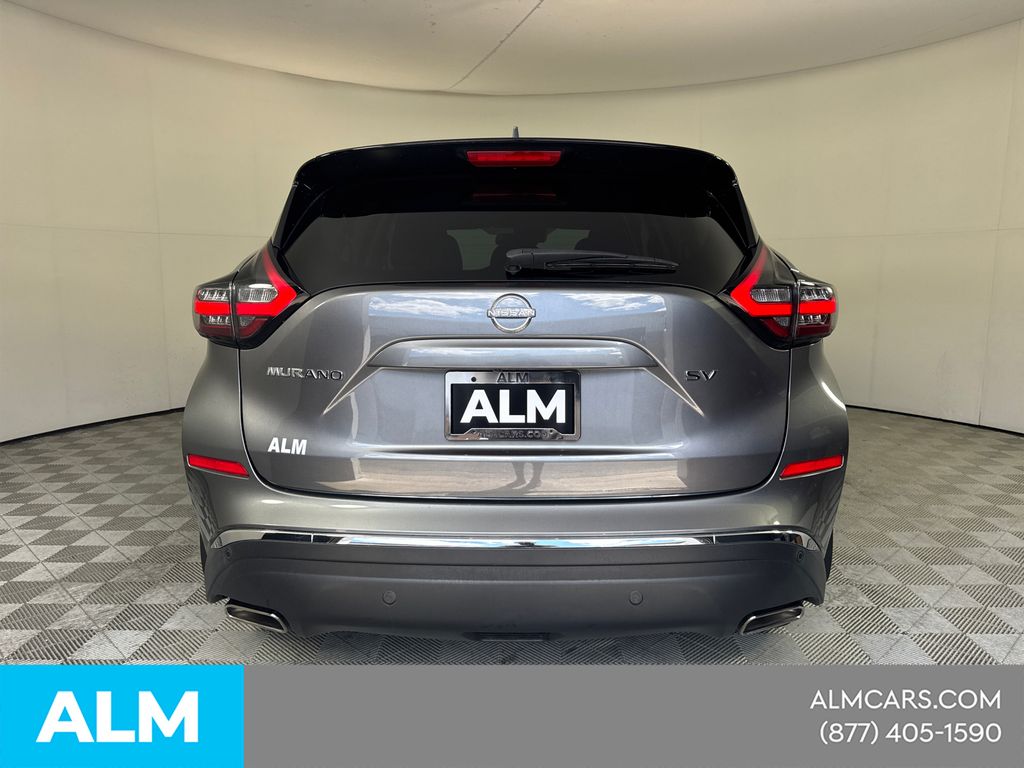 Used 2023 Gray Nissan SV image 8
