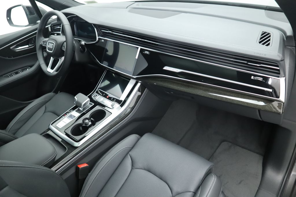 2025 Audi Q7  19