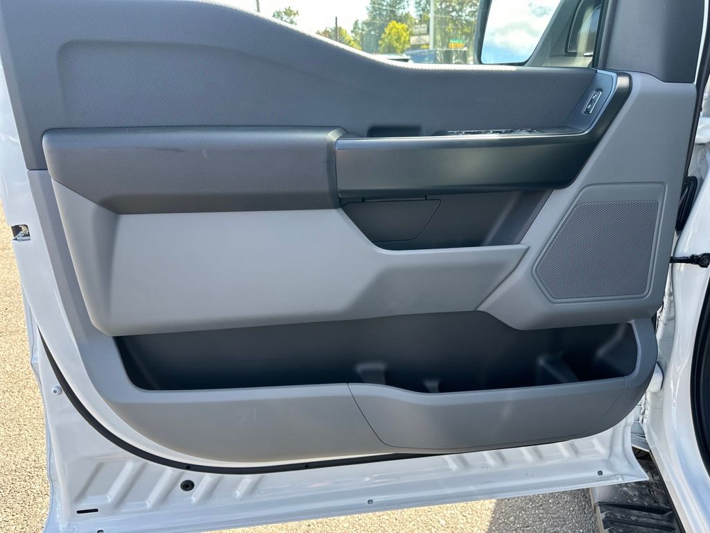 New 2025 Ford F-150 SuperCrew 5.5' Box XL