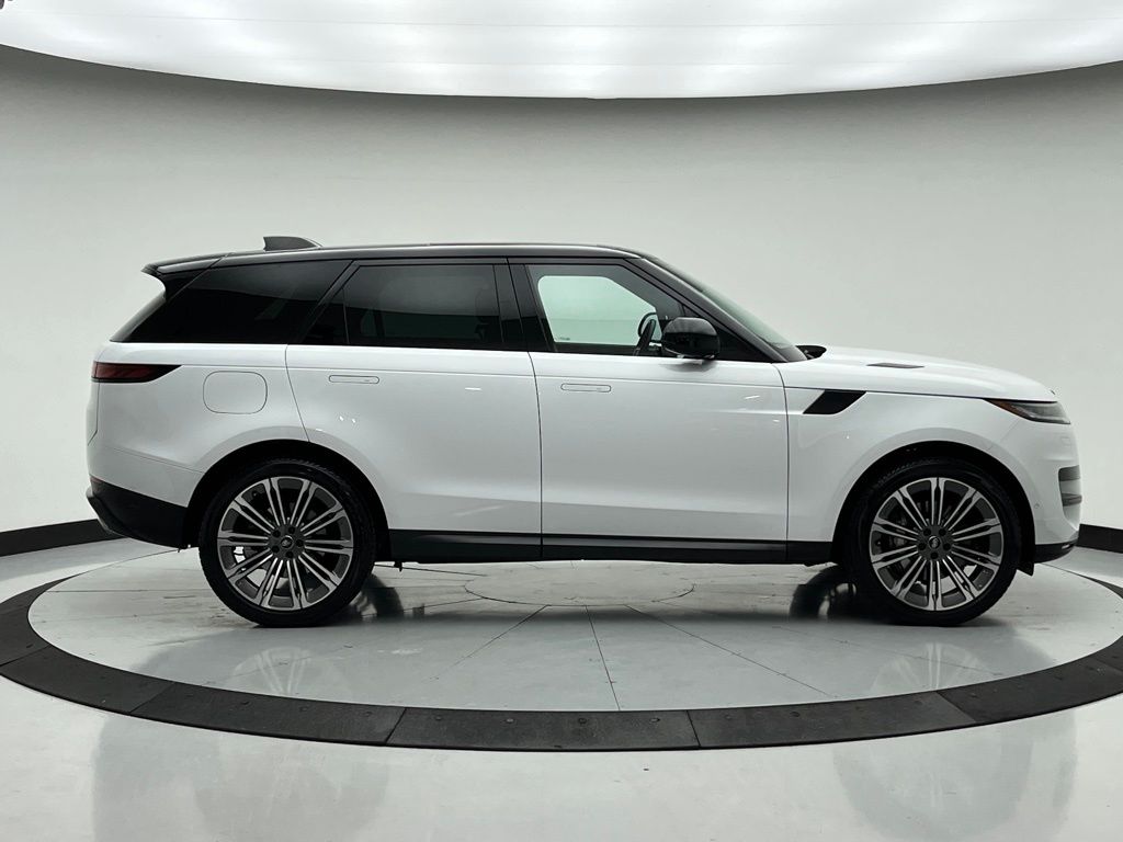 Thumbnail: 2024 Land Rover Range Rover Sport - 4