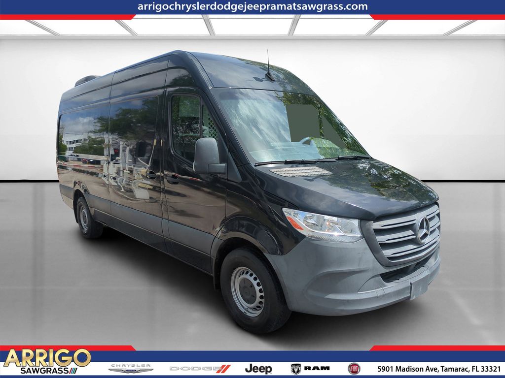 2022 Mercedes-Benz Sprinter Cargo Van Base