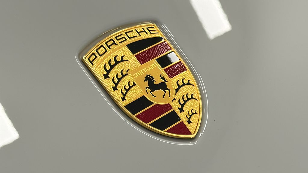 2024 Porsche 718 Cayman GTS 13