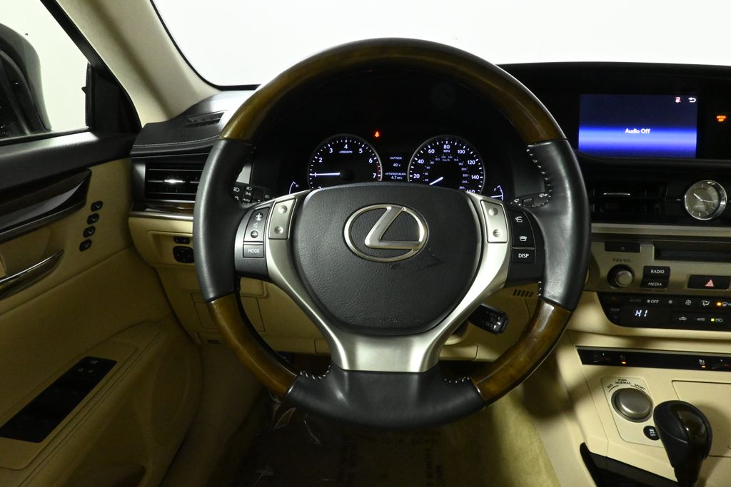 2015 Lexus ES 350 17