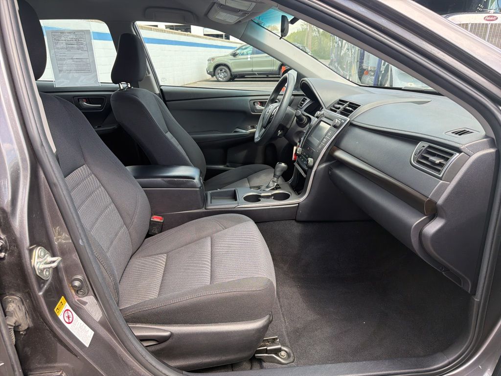 Thumbnail: 2016 Toyota Camry - 24