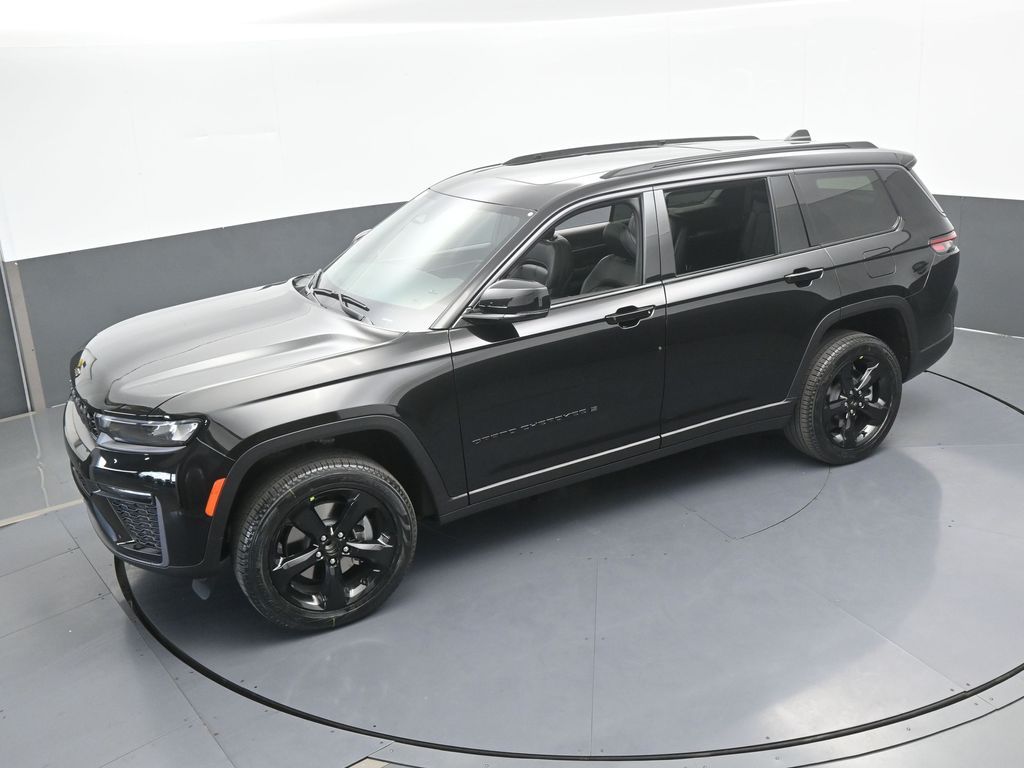 New 2026 Diamond Black Crystal Pearlcoat Jeep Limited image 46