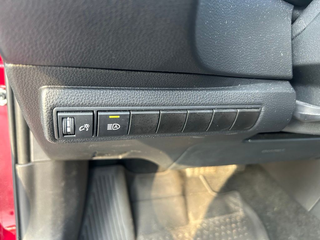 2023 Toyota Corolla SE 17