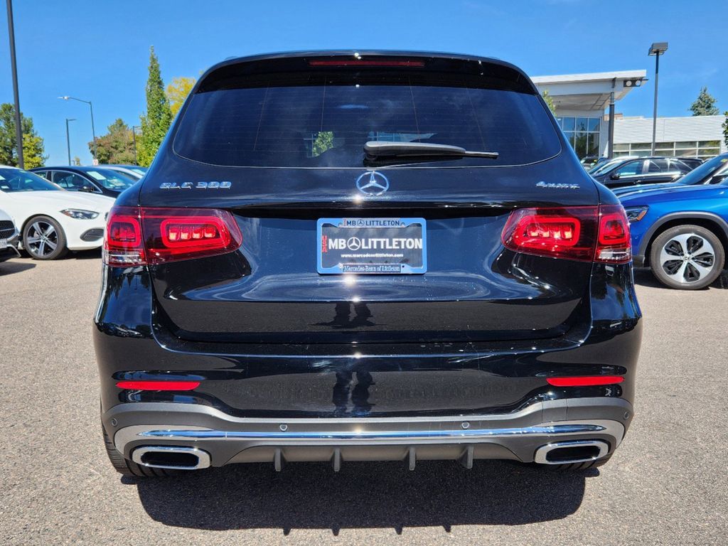 2021 Mercedes-Benz GLC GLC 300 6