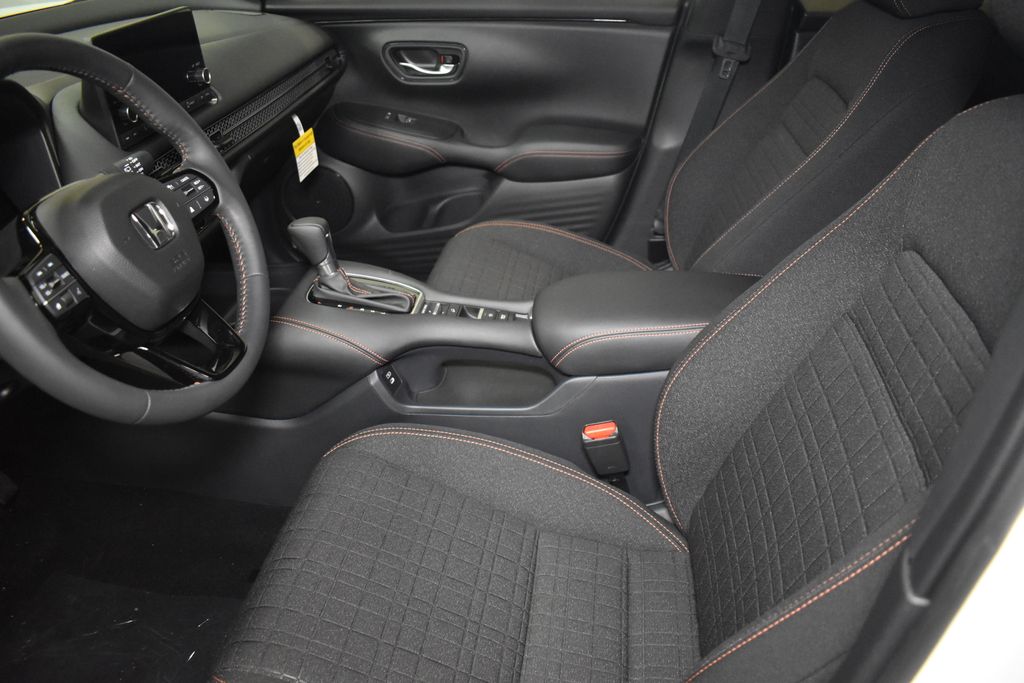 2025 Honda HR-V Sport 19