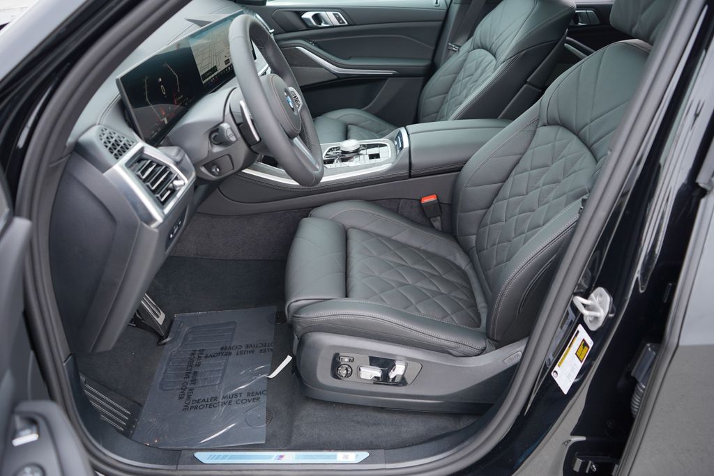 Thumbnail: 2026 BMW X5 - 10