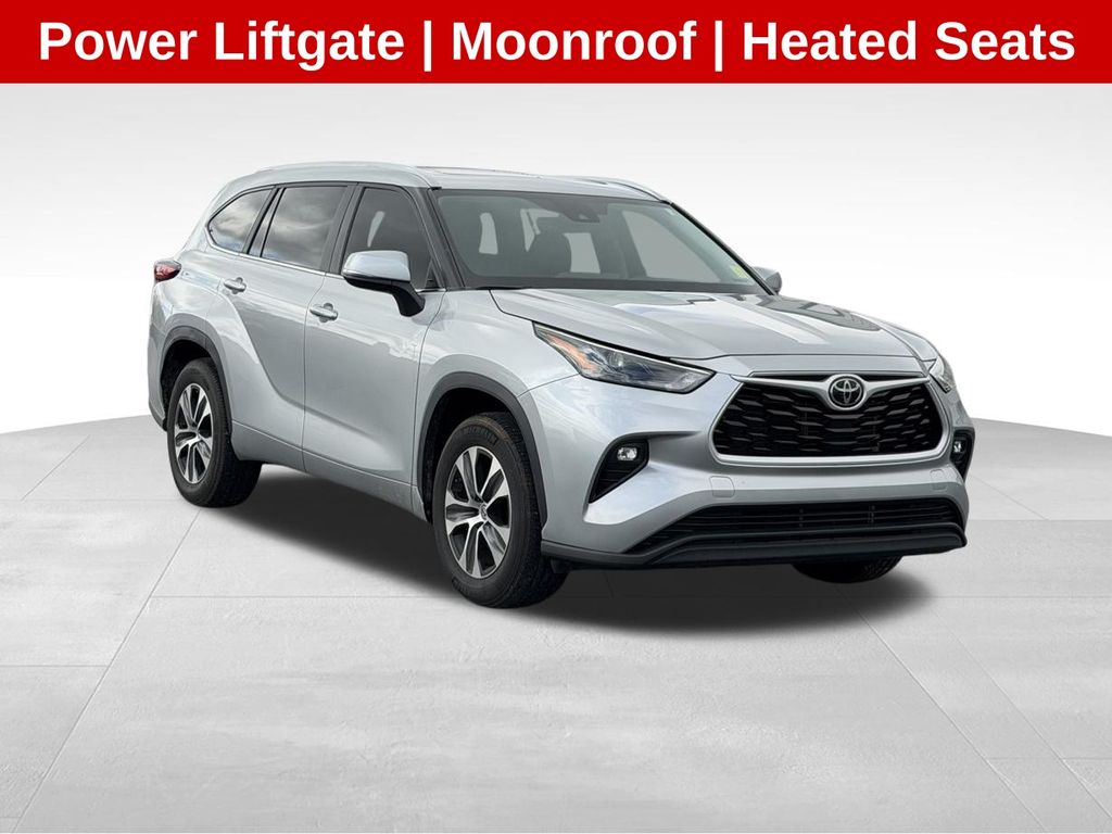 2023 Toyota Highlander XLE FWD