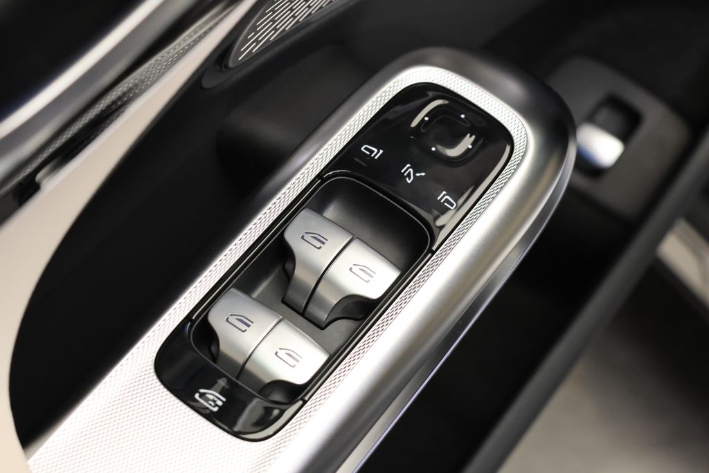 Thumbnail: 2027 Mercedes-Benz E-Class - 32