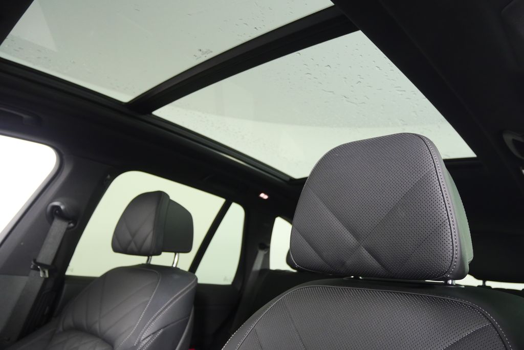 Thumbnail: 2025 BMW X5 - 11