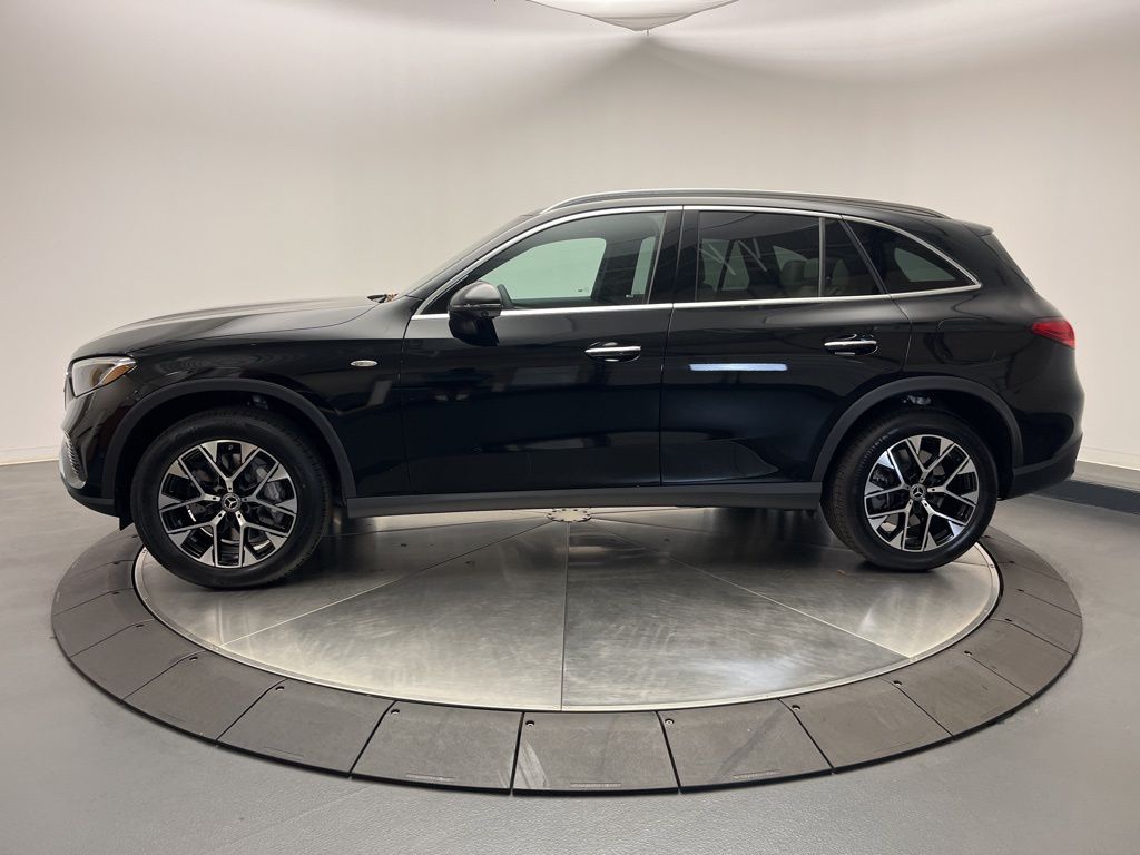 Thumbnail: 2025 Mercedes-Benz GLC - 4