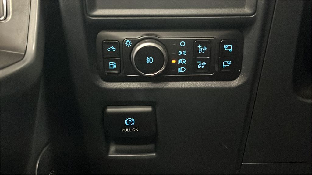 Used 2025 Carbonized Gray Metallic Ford XLT image 30