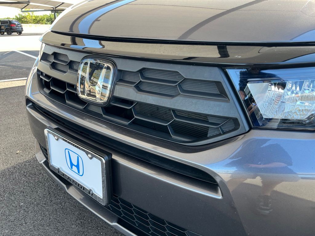 Thumbnail: 2025 Honda Odyssey - 14