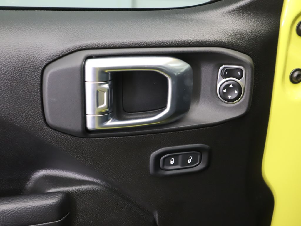 Thumbnail: 2024 Jeep Wrangler - 23