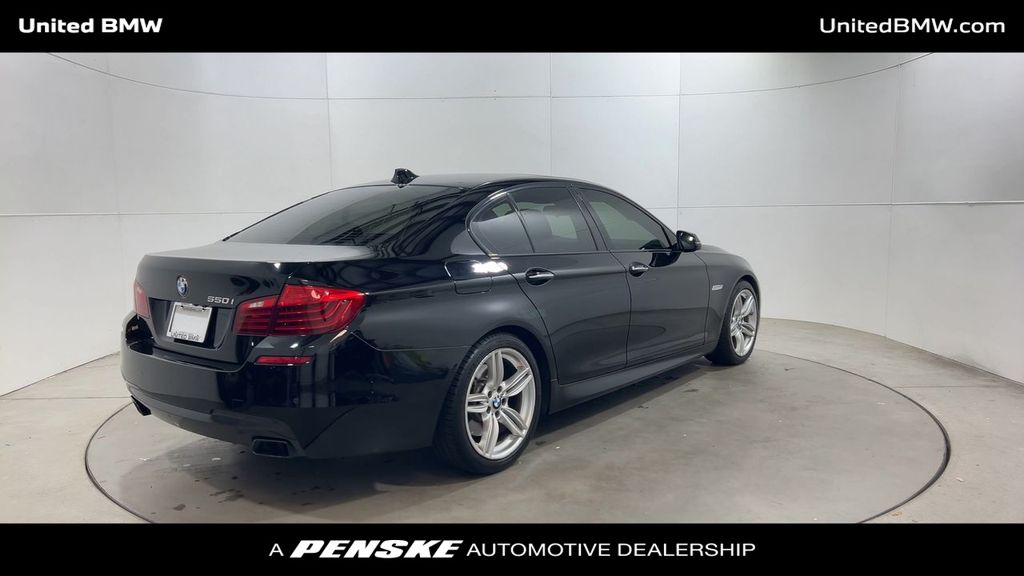 Thumbnail: 2014 BMW 5 Series - 8