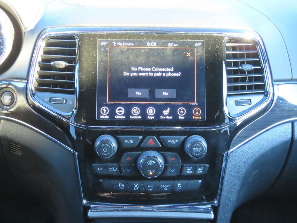 Thumbnail: 2020 Jeep Grand Cherokee - 8