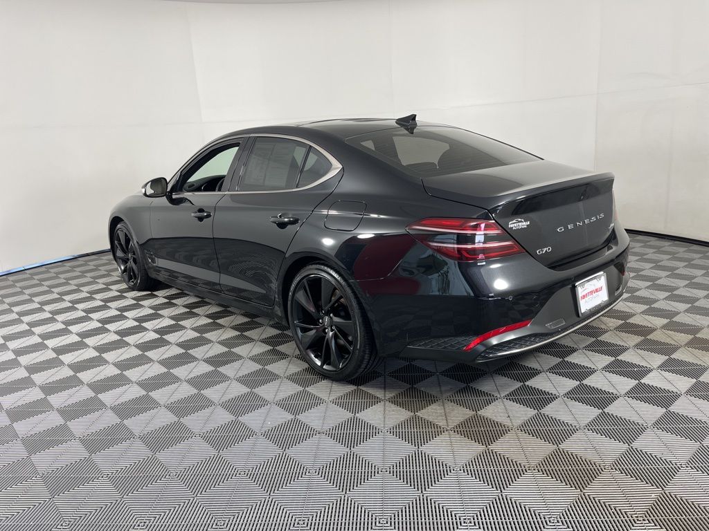 Thumbnail: 2023 Genesis G70 - 3
