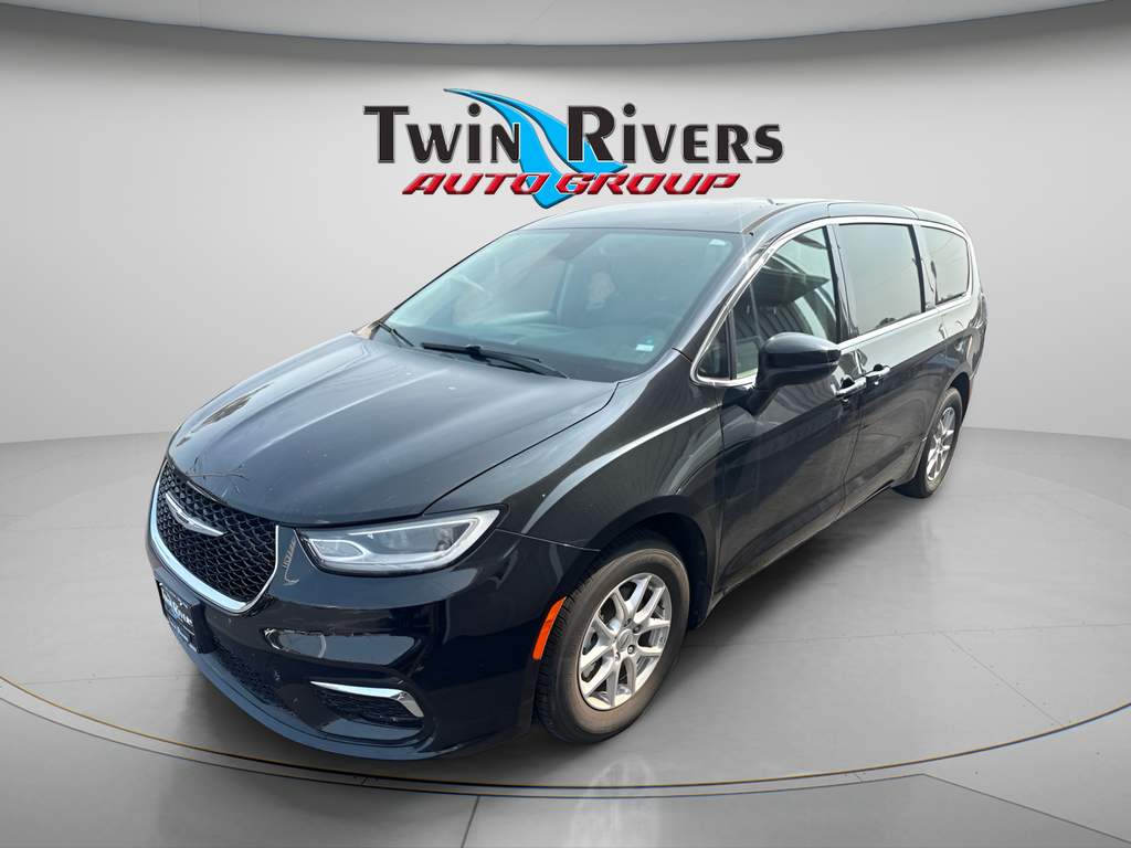 Brilliant Black Crystal Pearlcoat 2023 Chrysler Pacifica Minivan Front-Wheel Drive 9-Speed Automatic