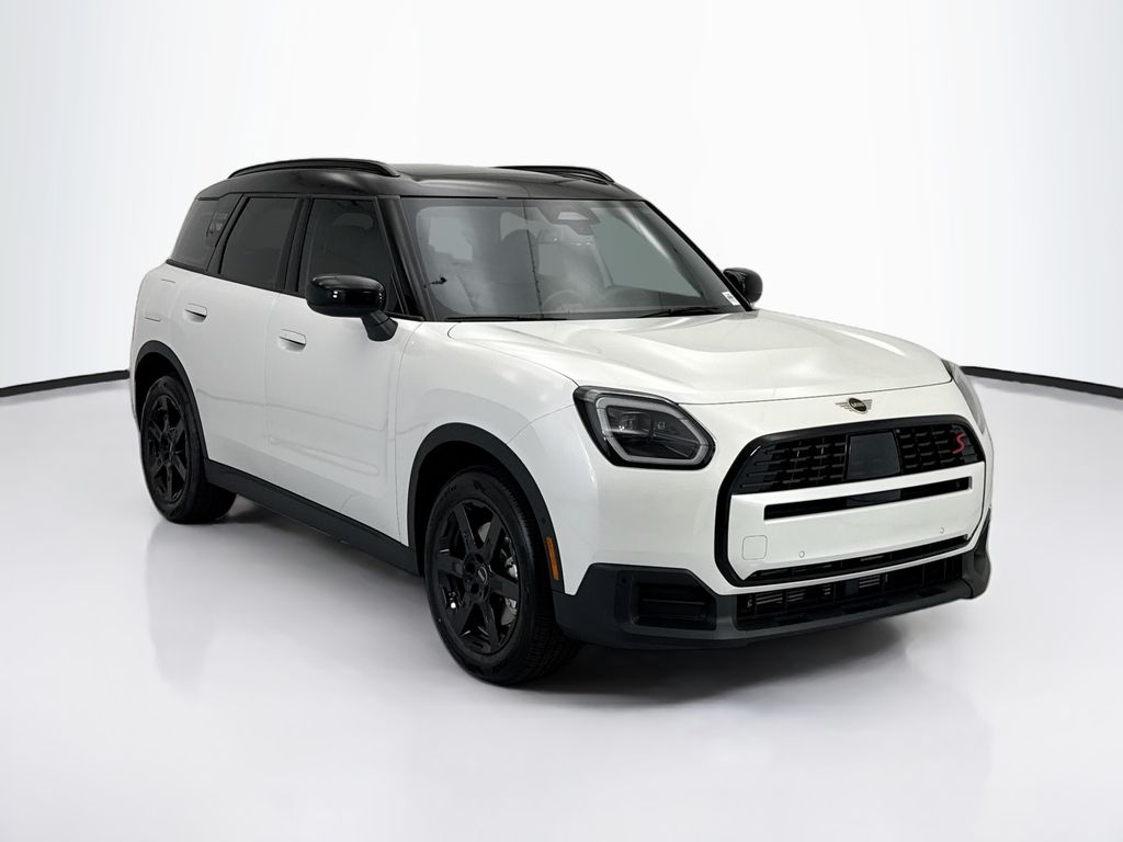 Thumbnail: 2027 MINI Cooper Countryman - 3
