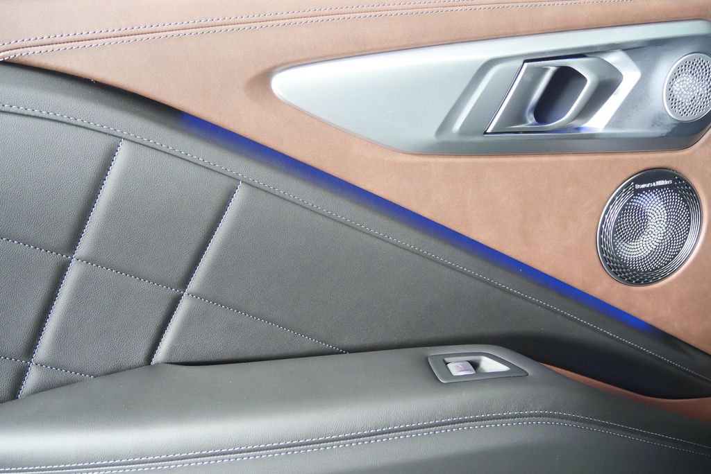 Thumbnail: 2026 BMW XM - 16