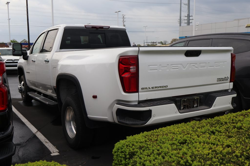 2022 Chevrolet Silverado 3500 High Country 7