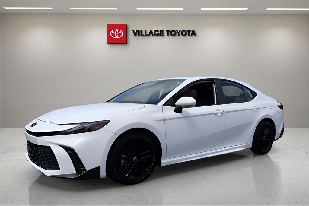 2026 Toyota Camry SE FWD