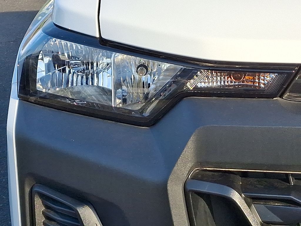 Thumbnail: 2024 Chevrolet Colorado - 9