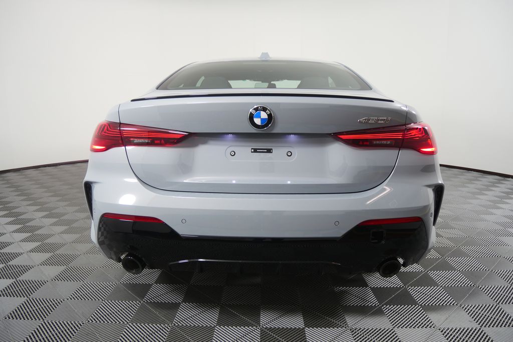 Thumbnail: 2026 BMW 4 Series - 4