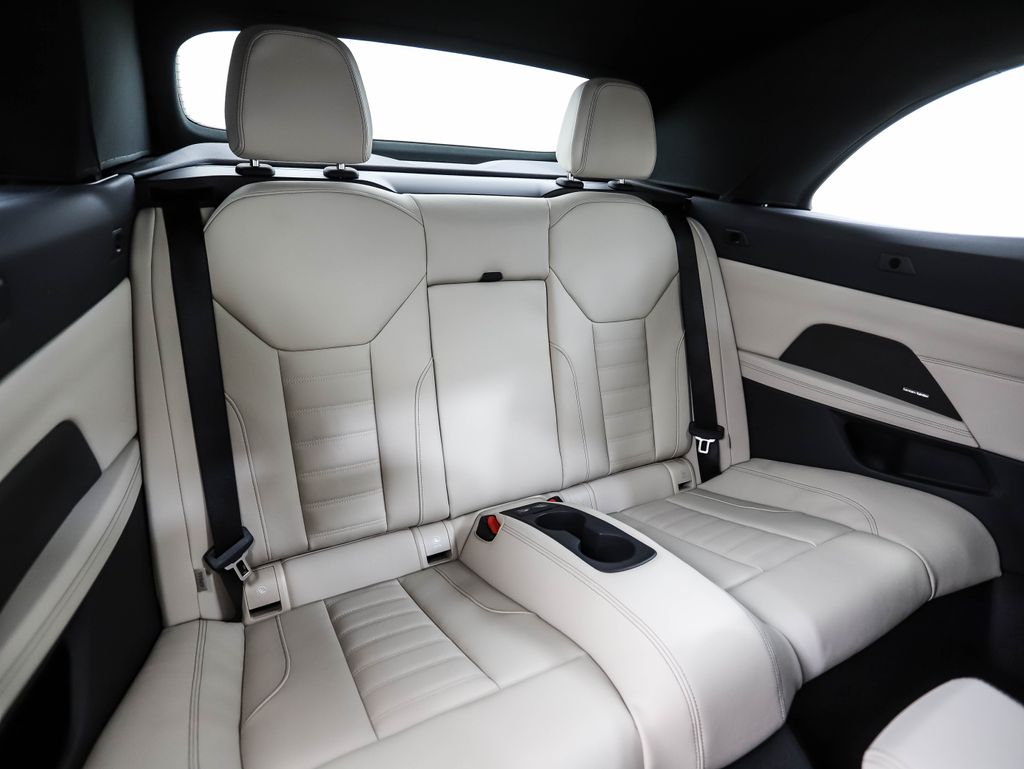 Thumbnail: 2027 BMW 4 Series - 27