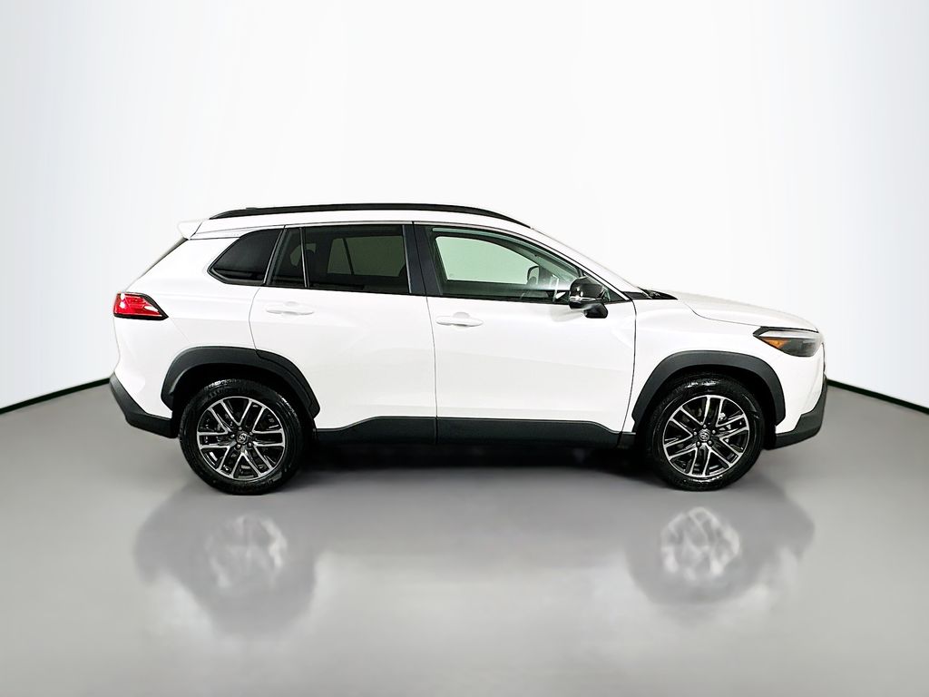 Thumbnail: 2026 Toyota Corolla Cross - 4