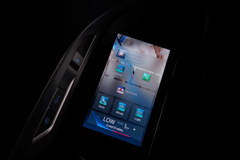 Thumbnail: 2025 BMW i7 - 14