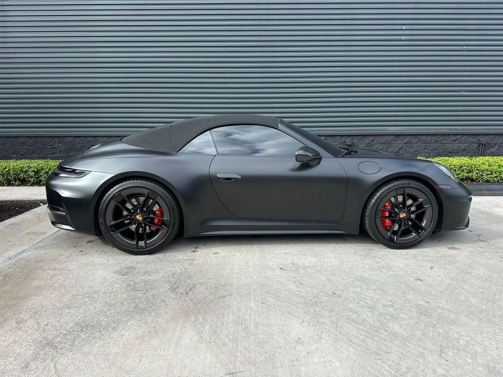 Thumbnail: 2025 Porsche 911 - 10