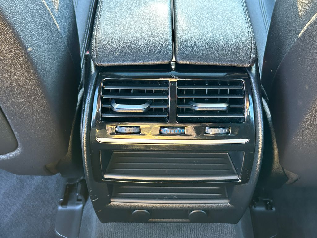 Thumbnail: 2018 BMW 5 Series - 32