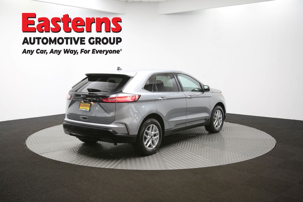Used 2024 Silver Ford SEL image 38