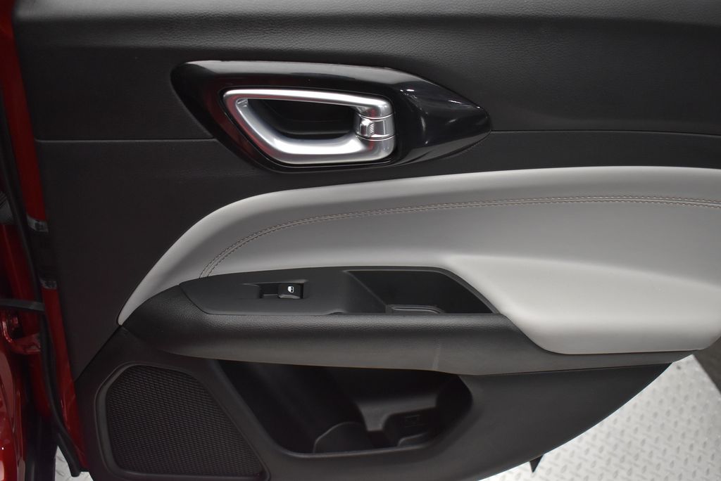 Thumbnail: 2025 Jeep Compass - 27