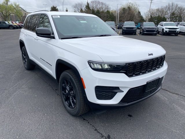 2024 Jeep Grand Cherokee Altitude 3