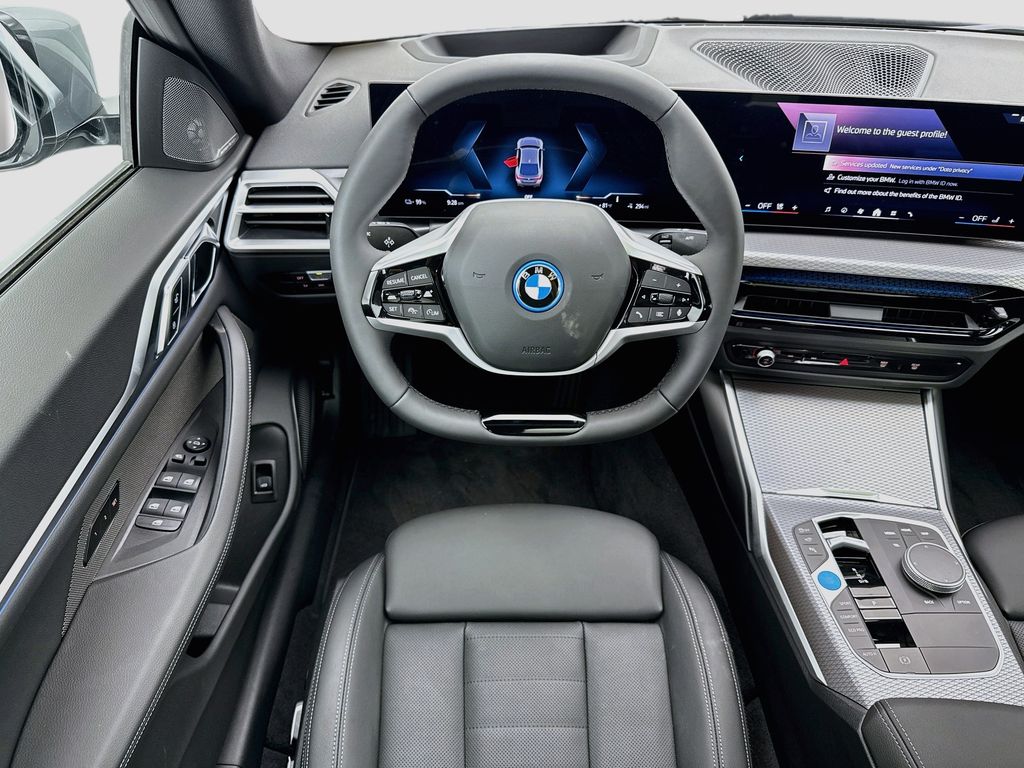 Thumbnail: 2026 BMW i4 - 10