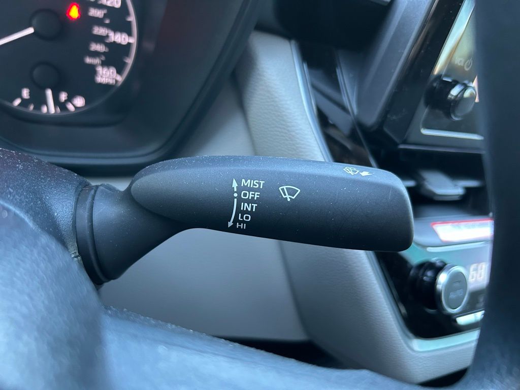 Thumbnail: 2025 Toyota Corolla - 18