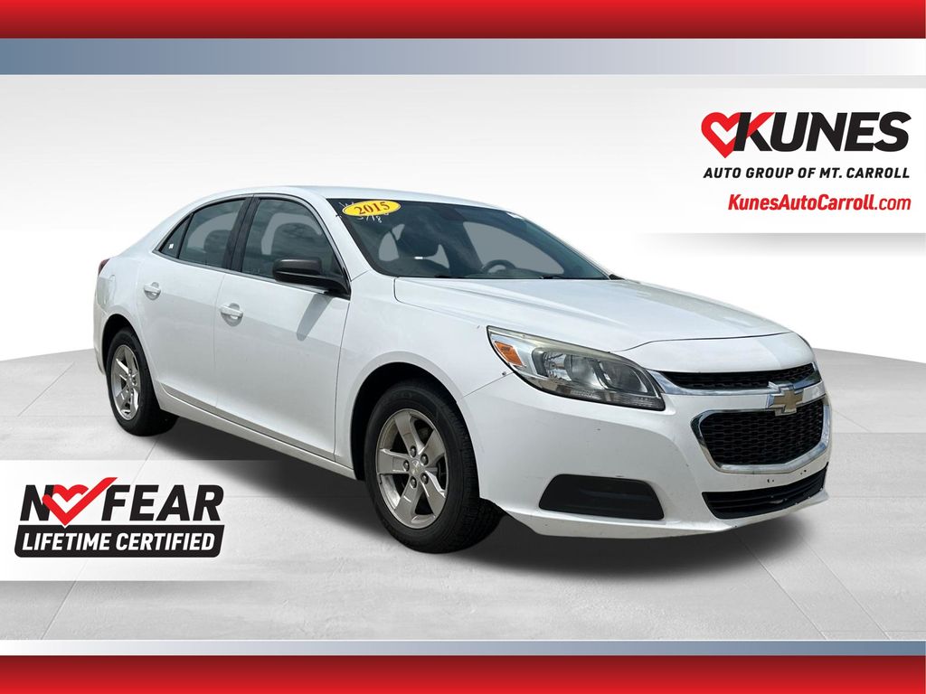 Summit White 2015 Chevrolet Malibu Sedan Front-Wheel Drive 6-Speed Automatic Overdrive