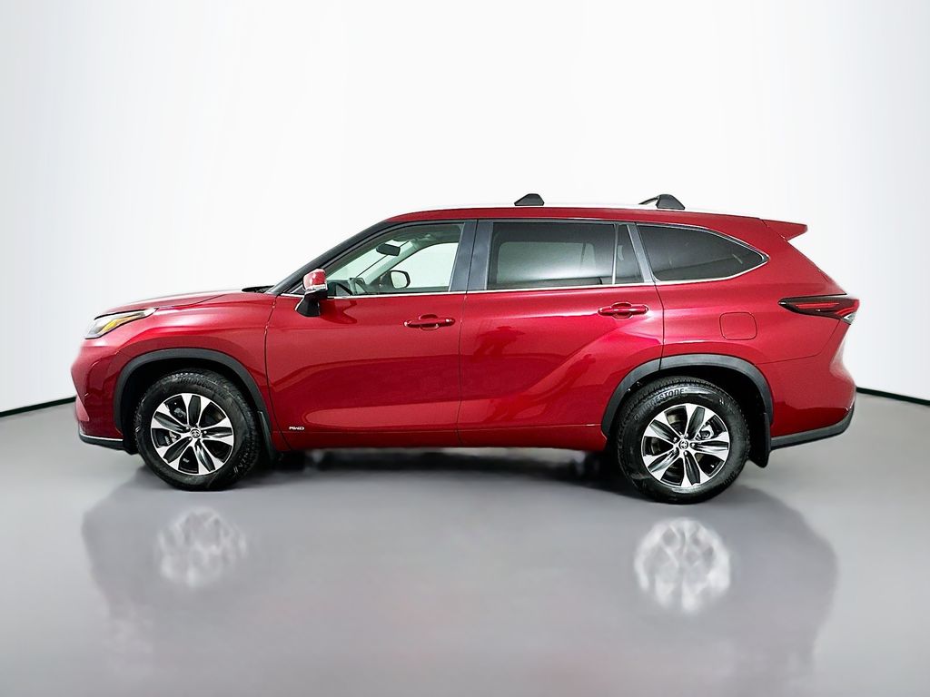 Thumbnail: 2026 Toyota Highlander - 8