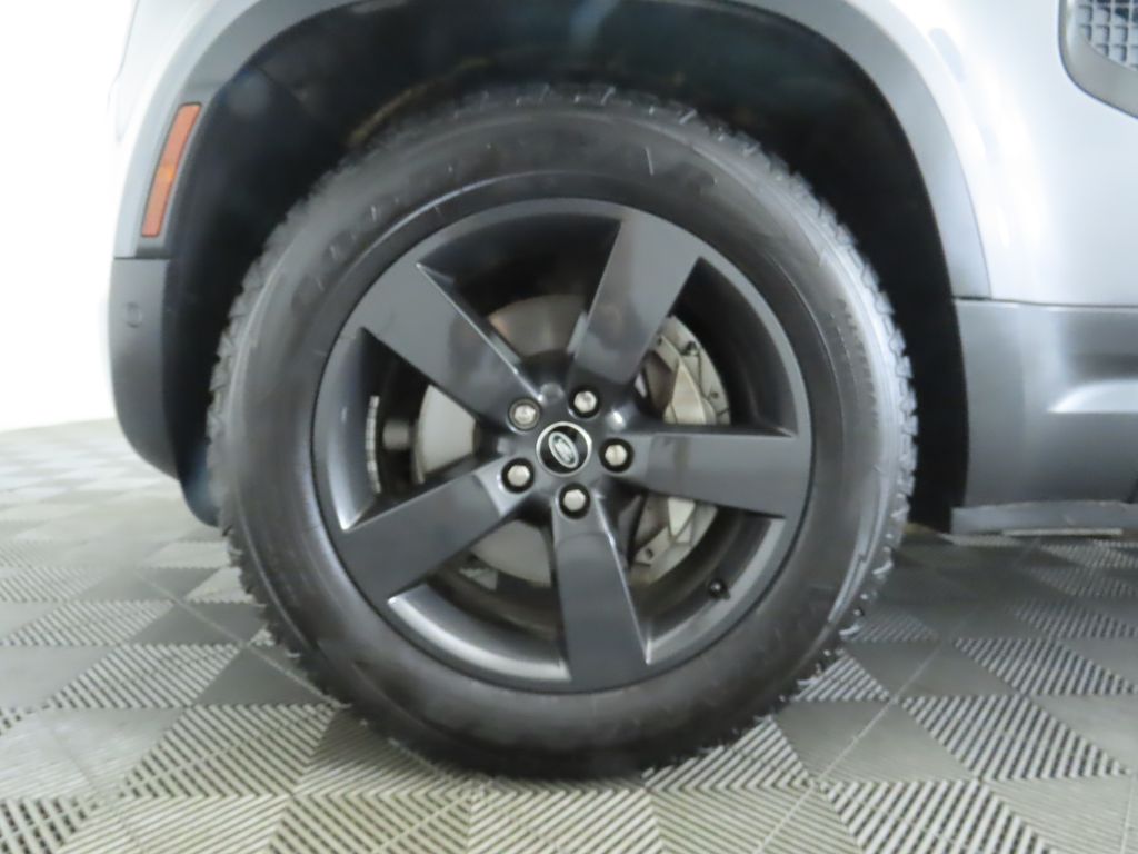 Thumbnail: 2022 Land Rover Defender - 30