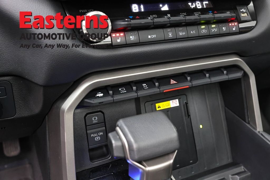 2024 Toyota Tundra Limited - Photo 23