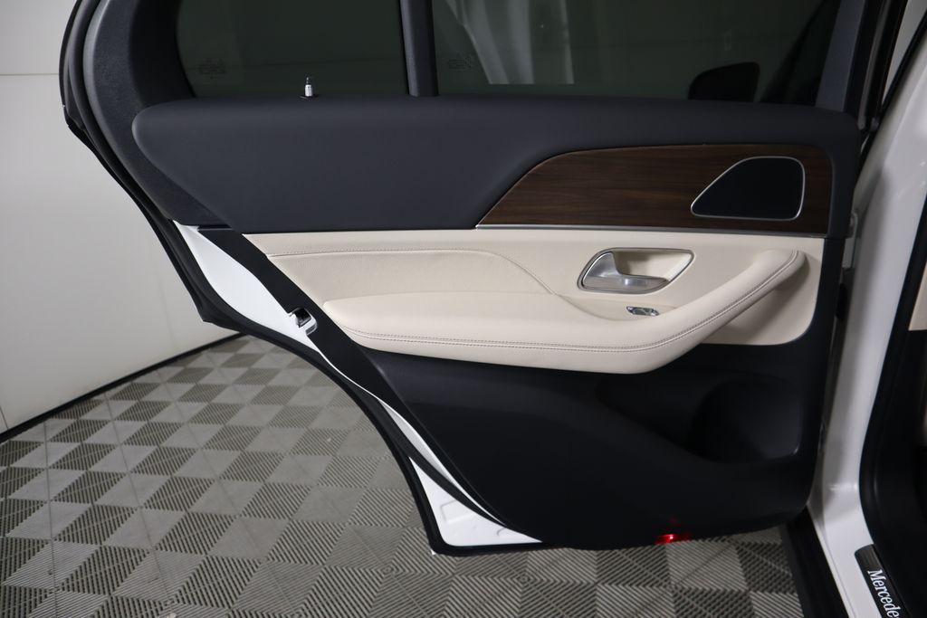 2025 Mercedes-Benz GLE 450 28