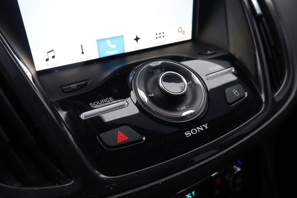 Thumbnail: 2016 Ford Escape - 24