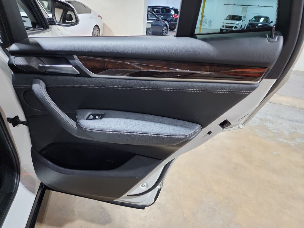 2017 BMW X3 xDrive28i photo