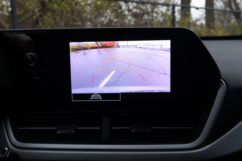 Thumbnail: 2024 Chevrolet Trax - 18